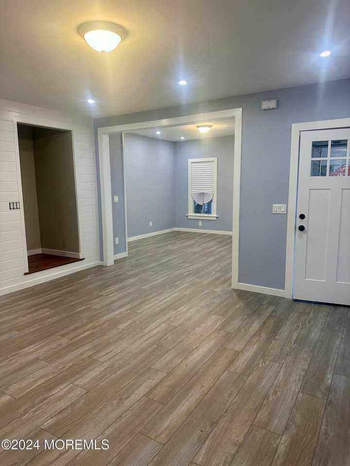 73 Church St - Photo 5 of 27