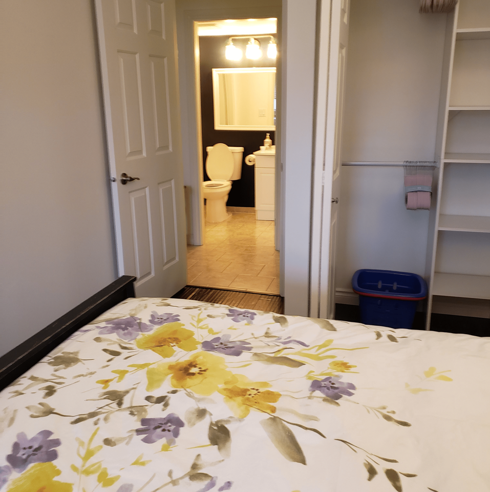 98 Laval Street - Photo 3 of 12