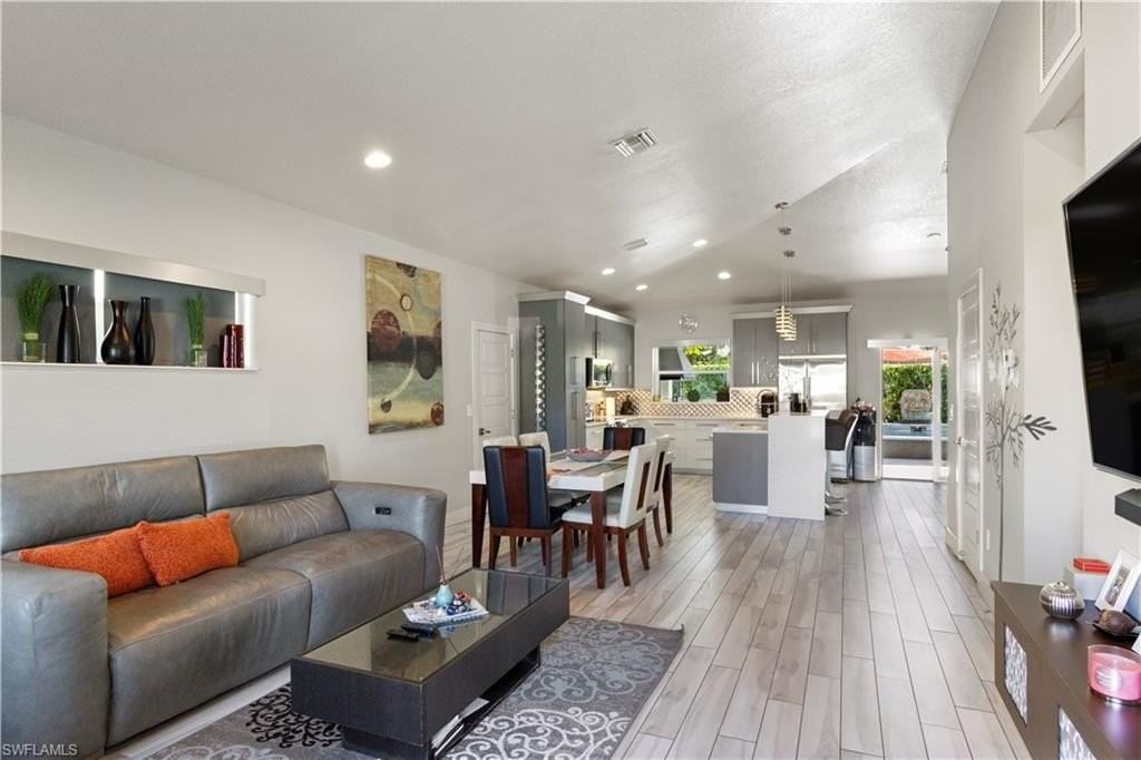 10990 Goodwin Street - Photo 7 of 25