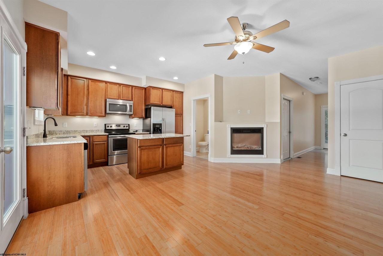 44 Turnstone Dr - Photo 2 of 19