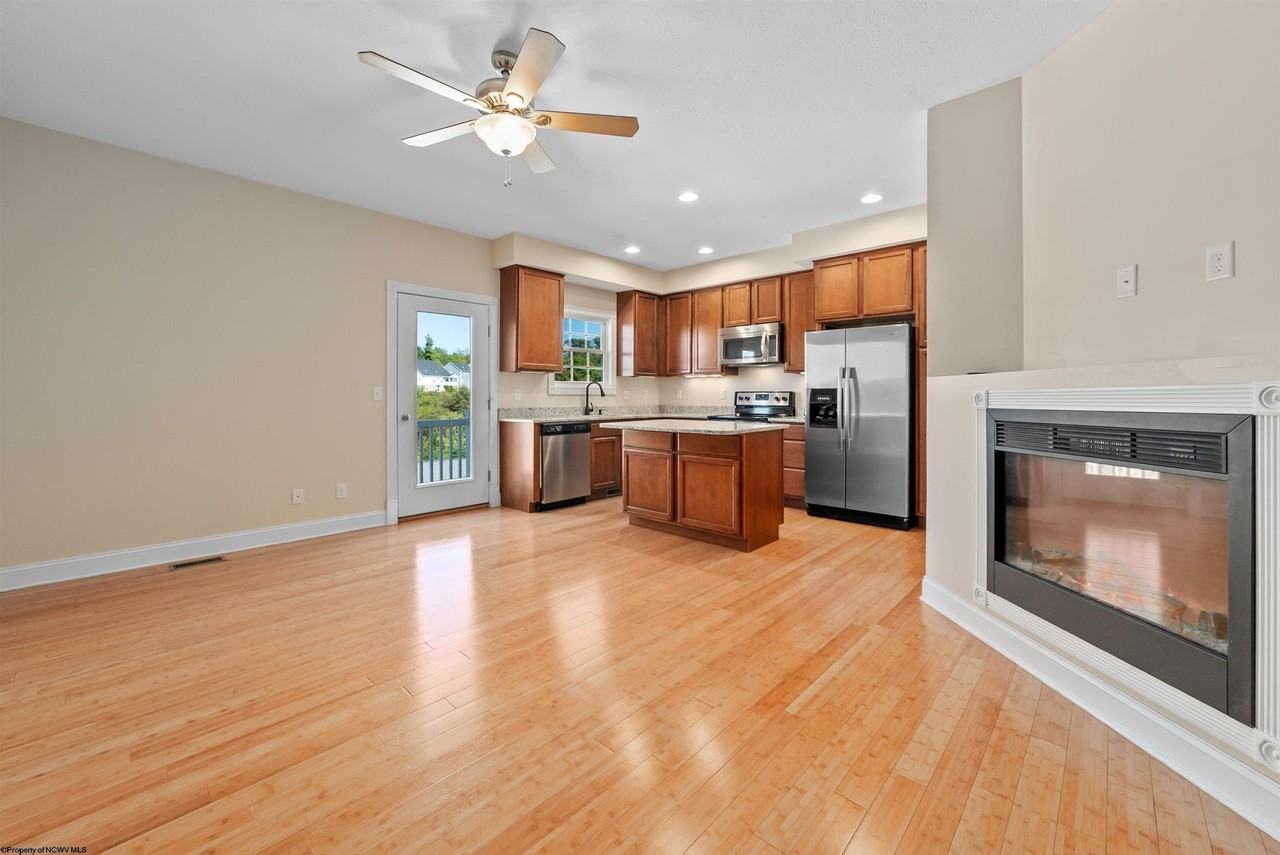 44 Turnstone Dr - Photo 3 of 19