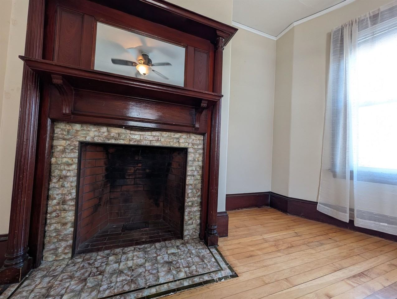 204 Rockland St - Photo 7 of 37