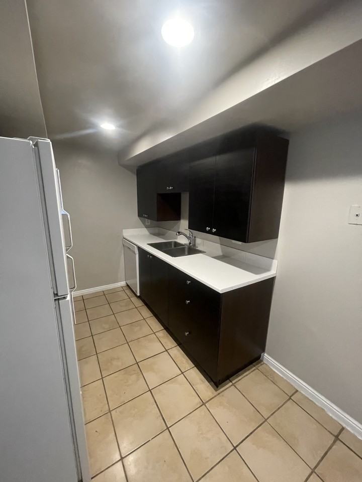 8479 S Eastbridge Rd - Photo 5 of 17