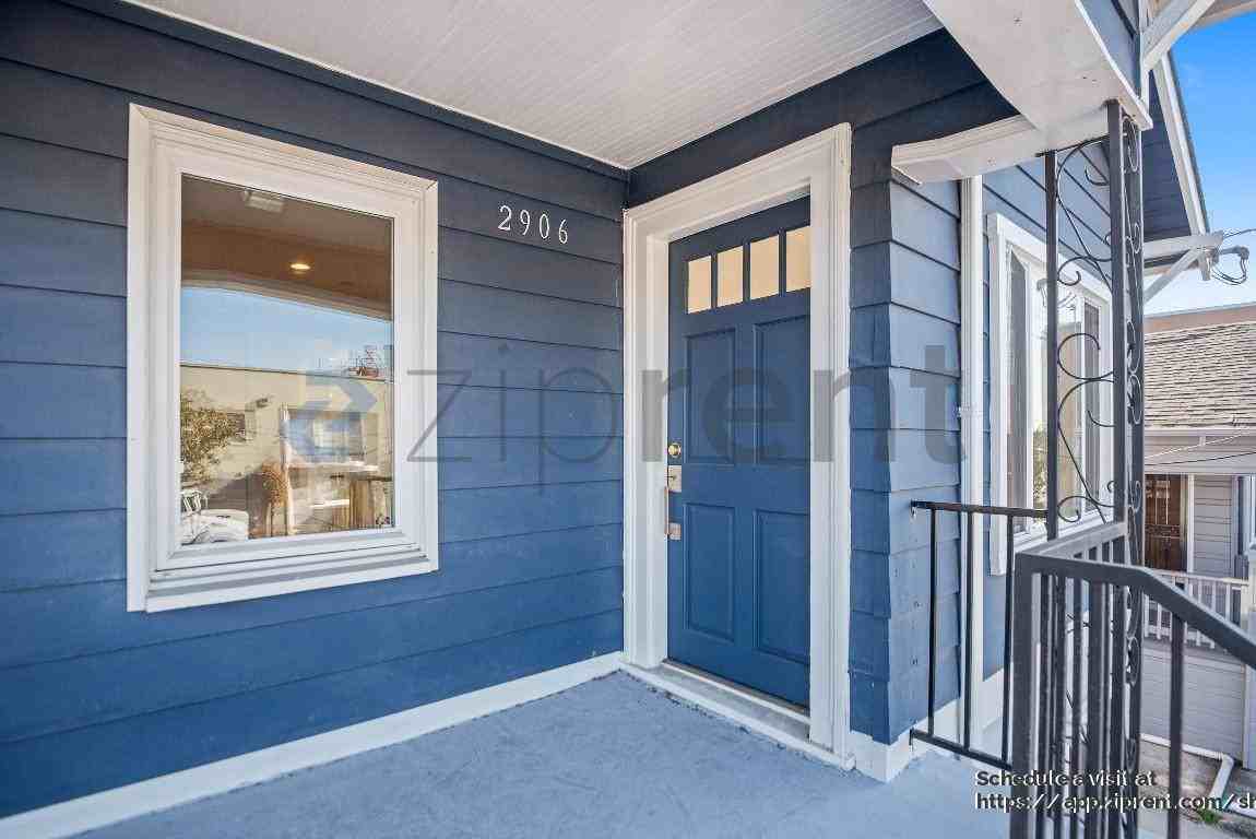 2906 Adeline St - Photo 4 of 27