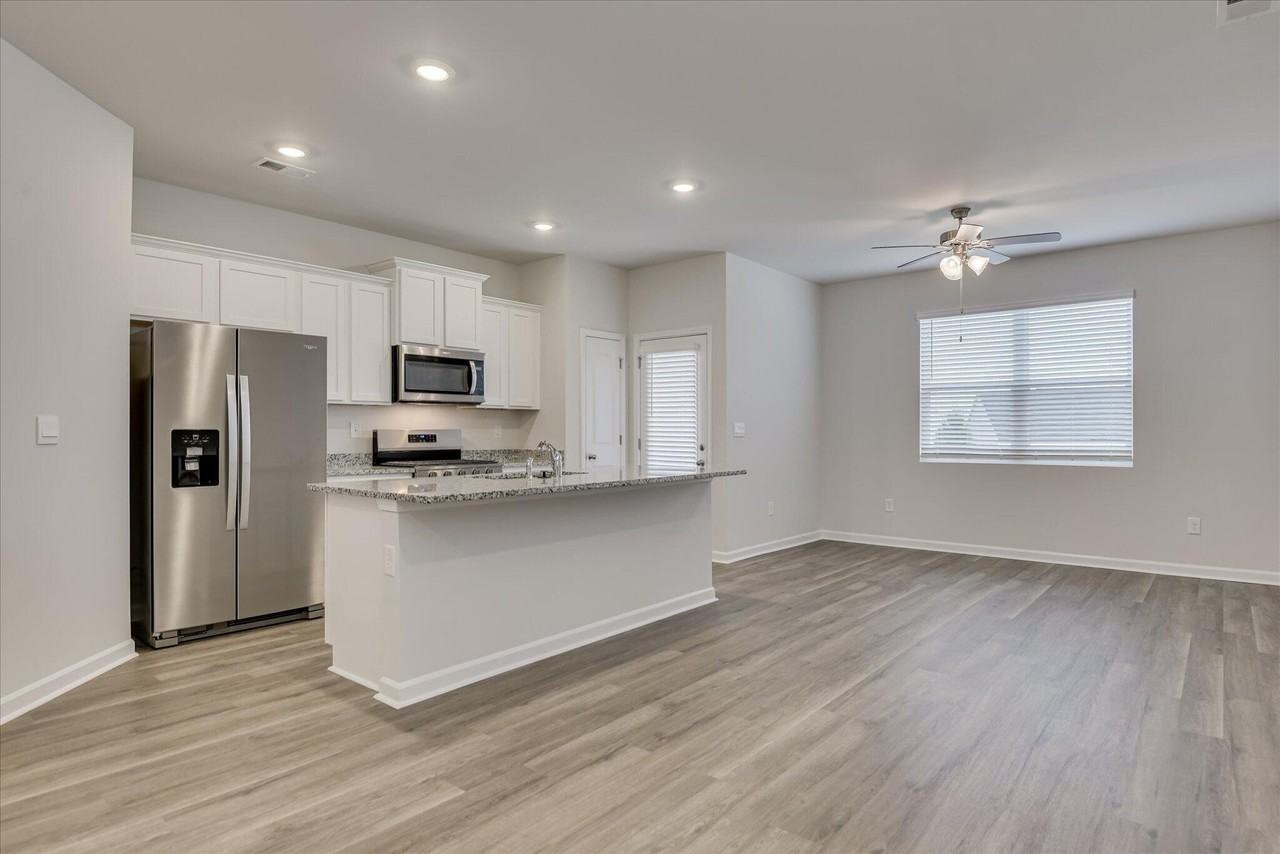 1040 Quaint Parish Circle - Photo 3 of 33