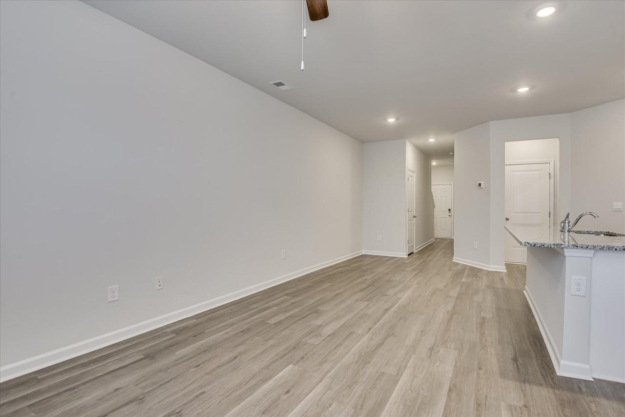 1040 Quaint Parish Circle - Photo 5 of 33