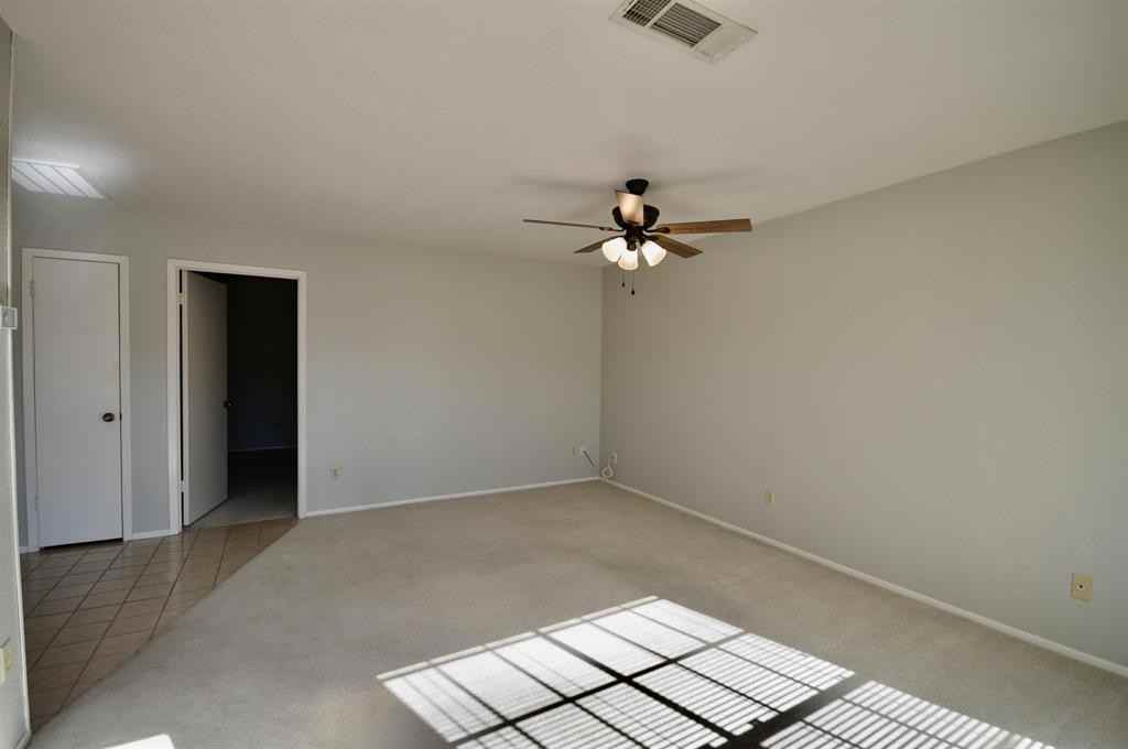 1071 Park Meadow Dr - Photo 4 of 18