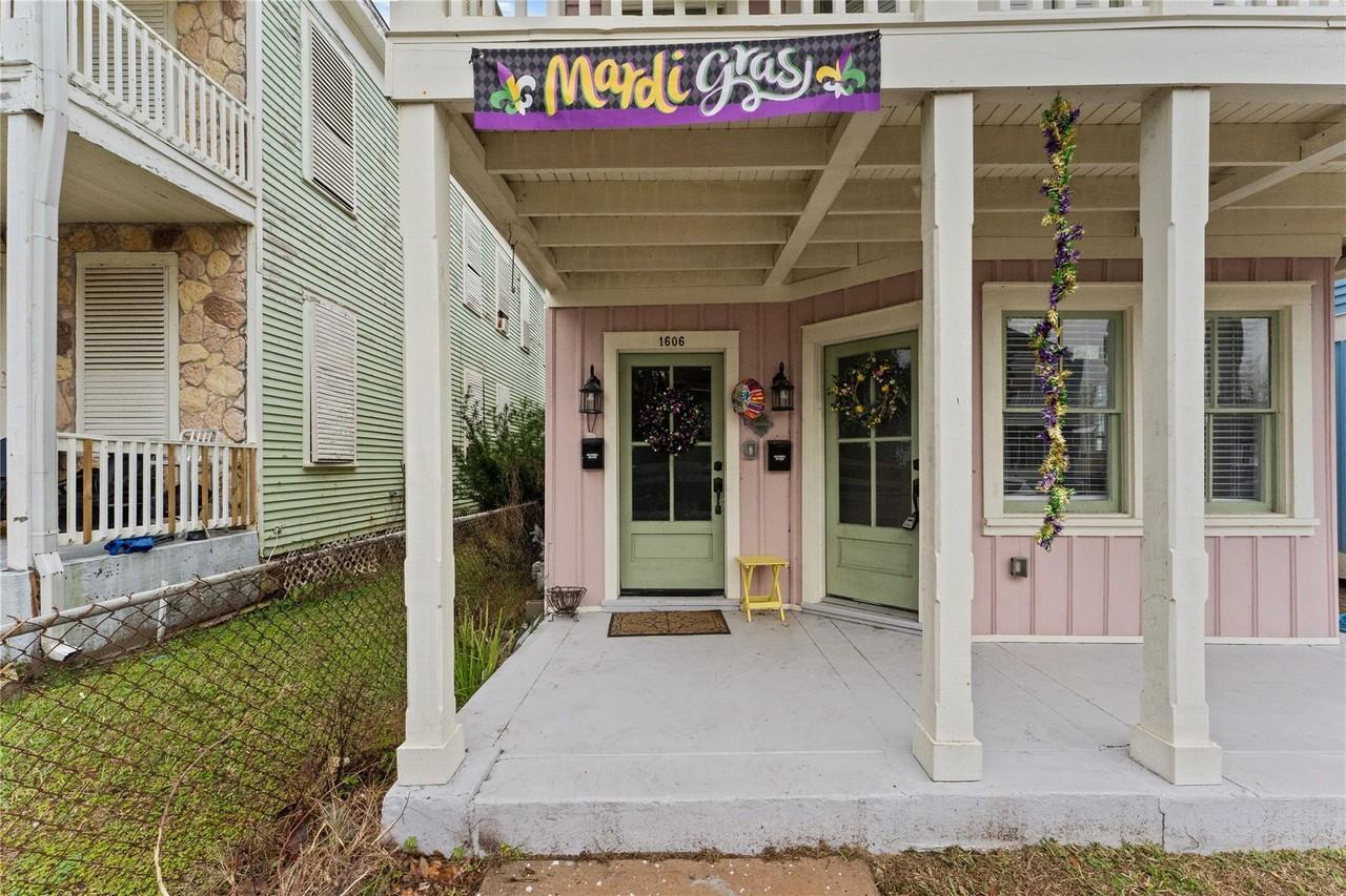 1606 Avenue L ##Up - Photo 2 of 18