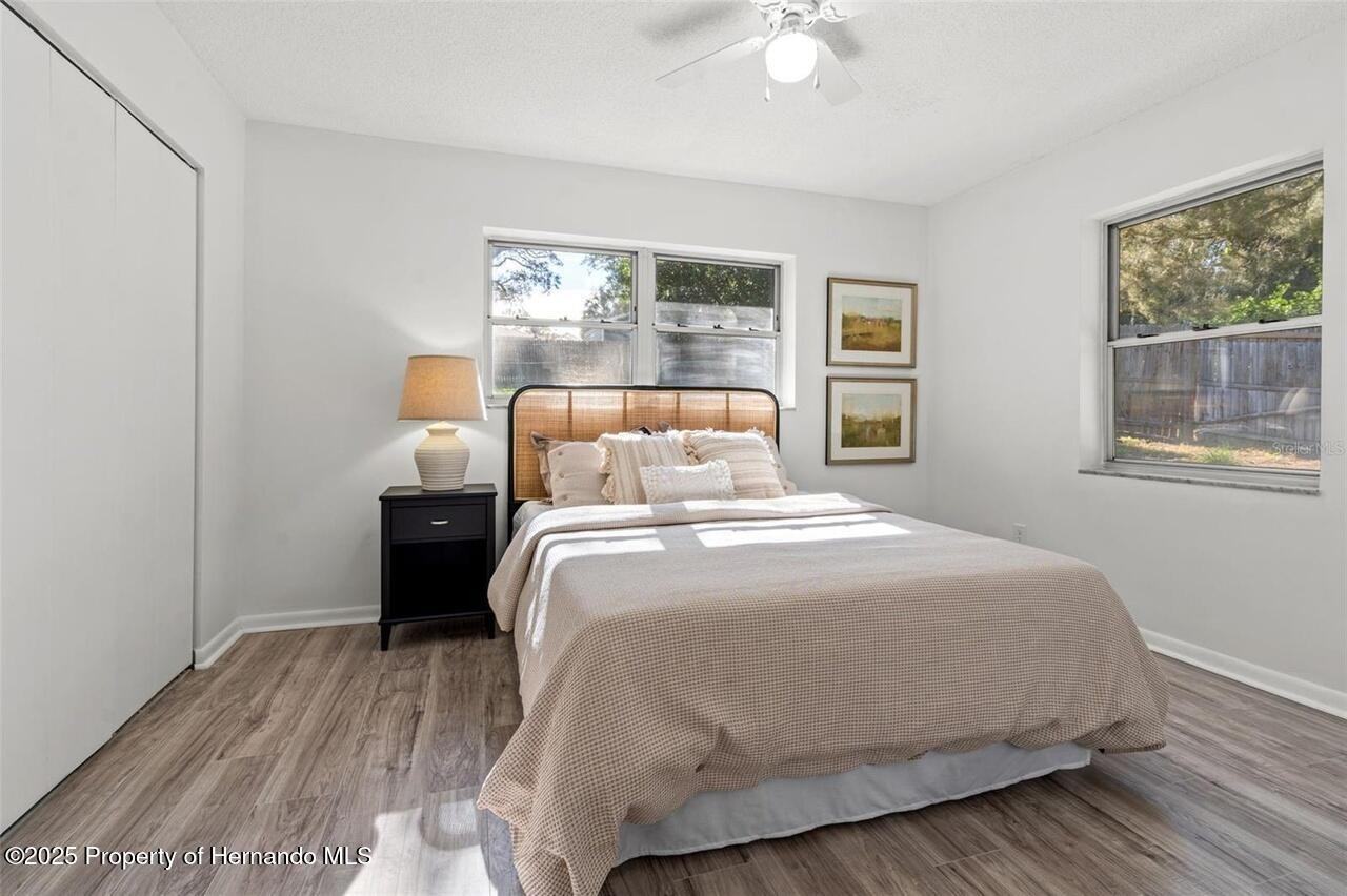 7370 Holiday Drive - Photo 7 of 9