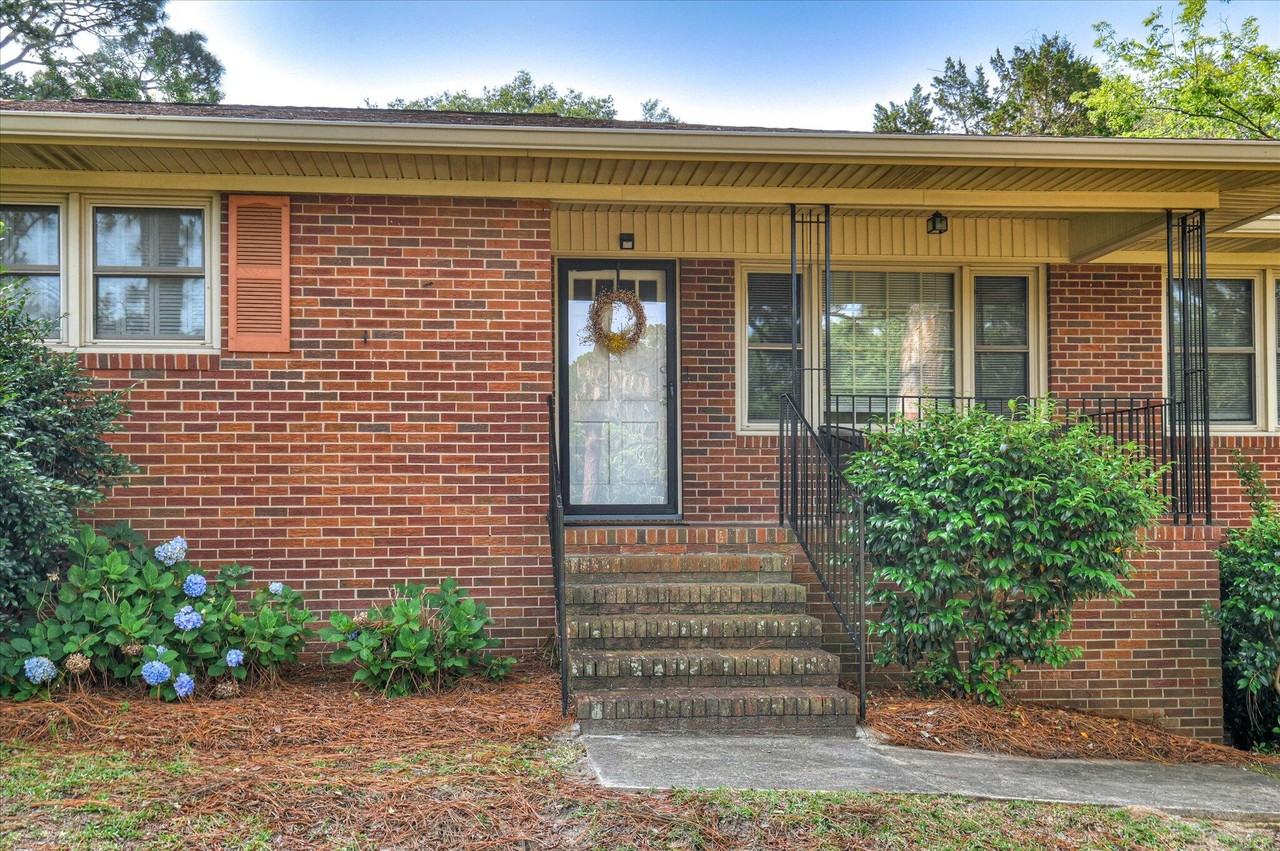 1004 Edisto Ave - Photo 2 of 43