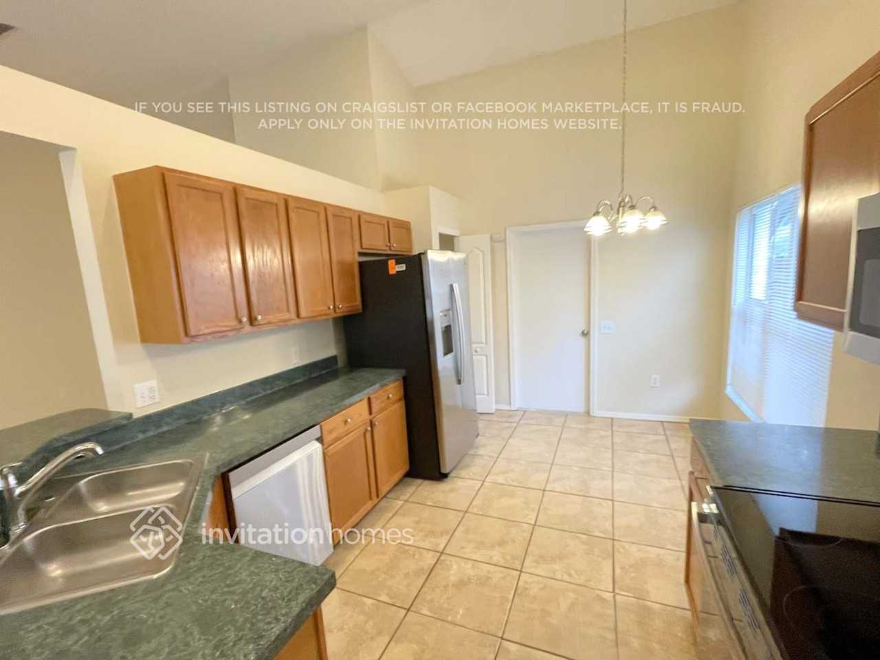 26804 Roseann Place - Photo 3 of 11