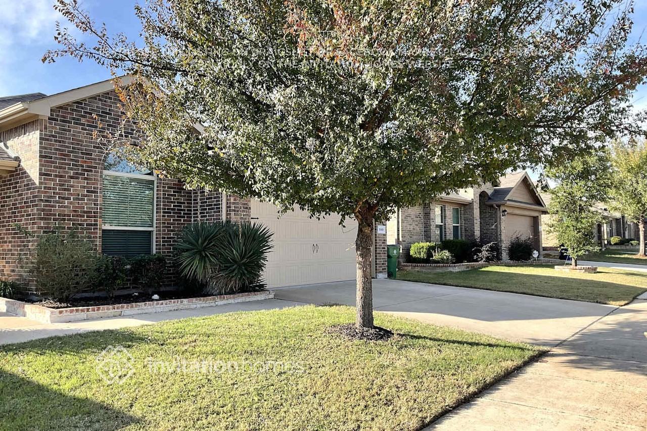 848 Wylie St - Photo 2 of 13