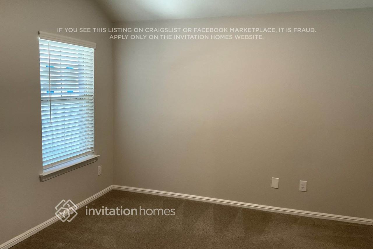 848 Wylie St - Photo 7 of 13