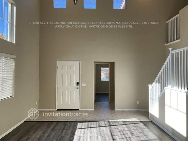 7251 Fairwood Ln - Photo 2 of 24