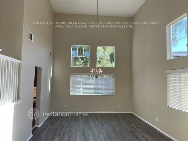 7251 Fairwood Ln - Photo 3 of 24