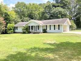 featured image of 3930 Grove Trail