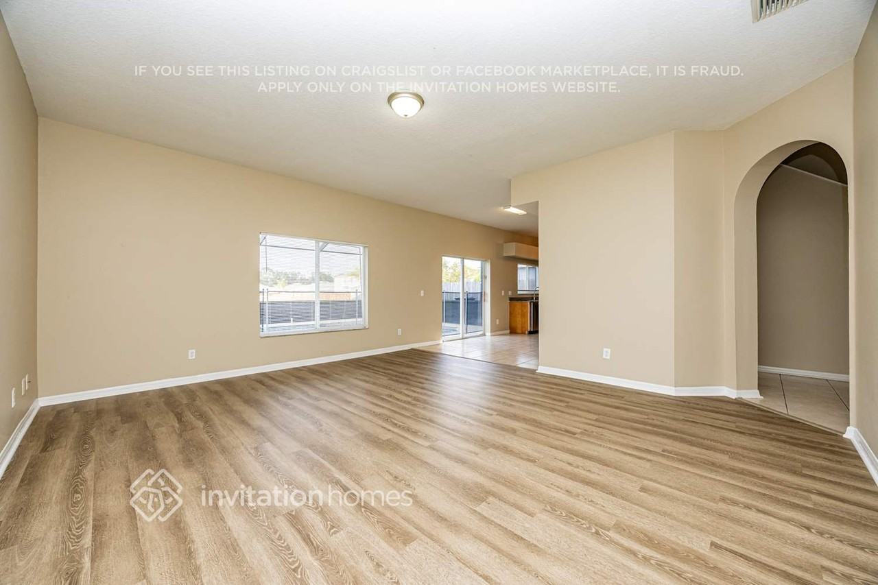 11808 Brenford Crest Dr - Photo 4 of 18