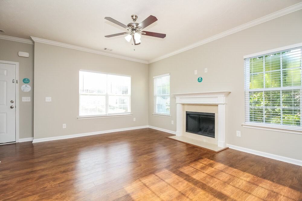 5205 Rockridge Ct - Photo 4 of 17