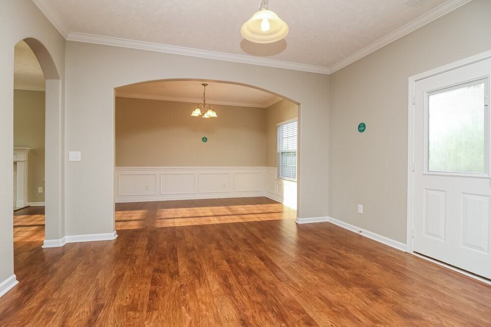 5205 Rockridge Ct - Photo 7 of 17