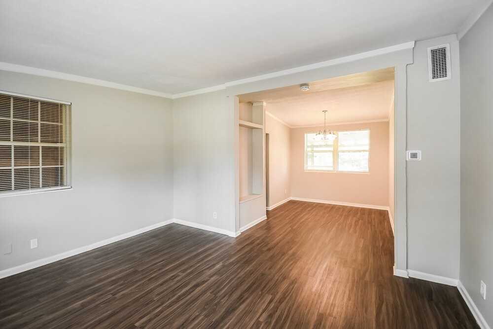 1120 Skye Dr W - Photo 5 of 16