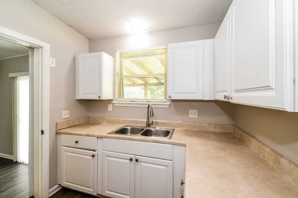 1120 Skye Dr W - Photo 6 of 16