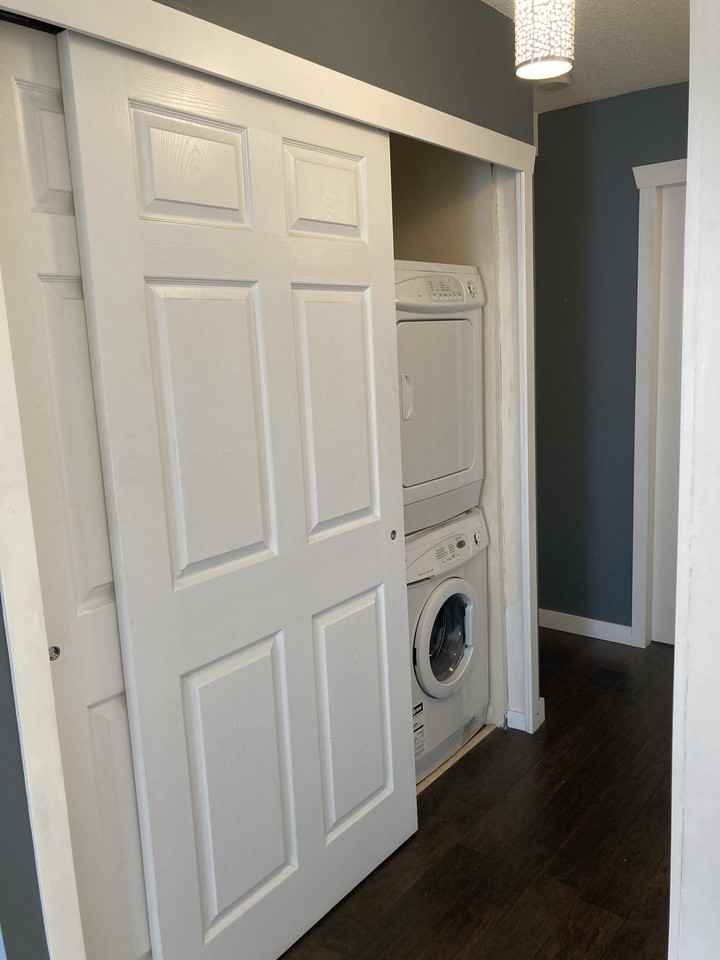 1055 West 13th Avenue - Photo 3 of 13