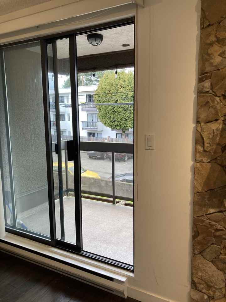 1055 West 13th Avenue - Photo 6 of 13