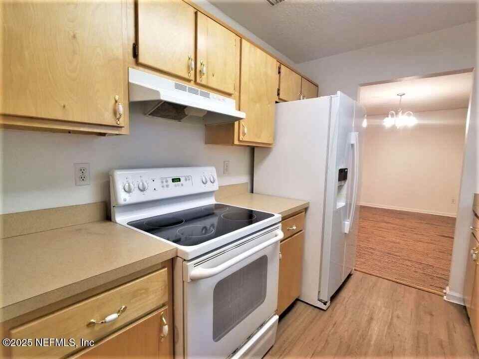 9073 2nd Ave - Photo 3 of 19