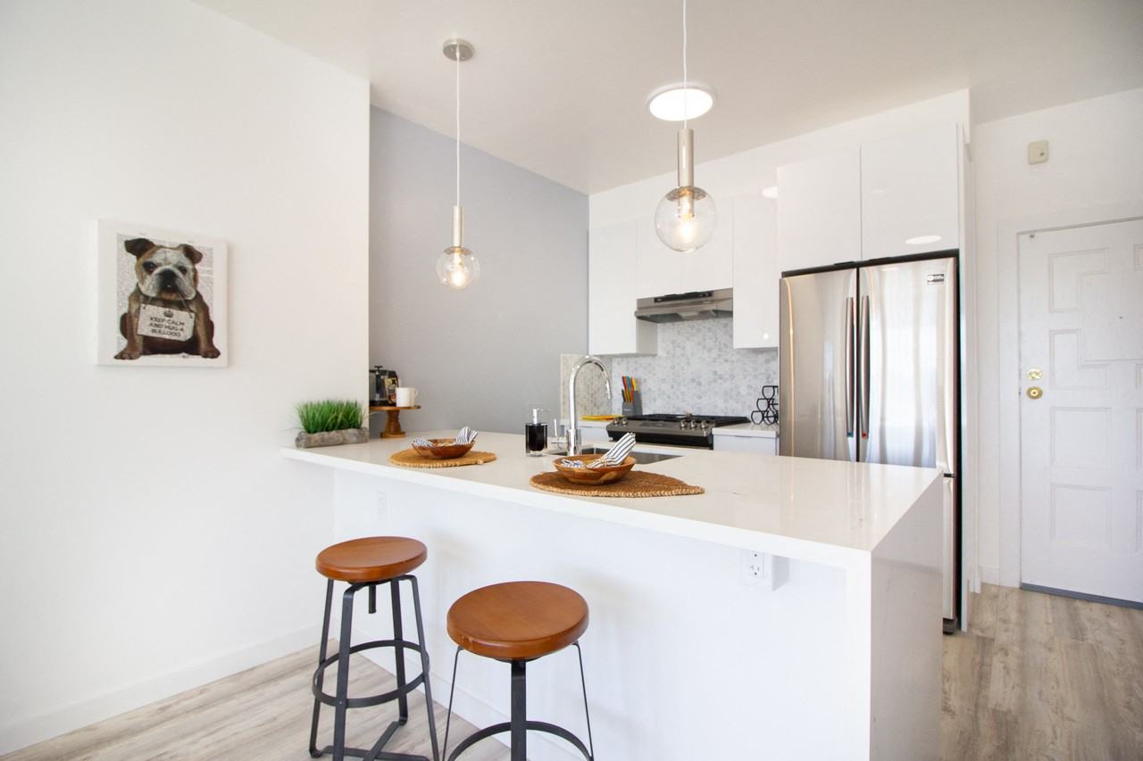 400 Page Street - Photo 3 of 17