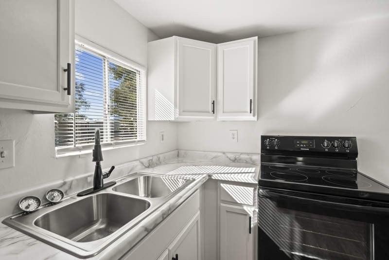 3120 N Romero Rd #5 - Photo 5 of 13