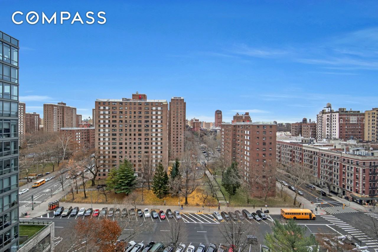 392 Central Park W #14E - Photo 4 of 11