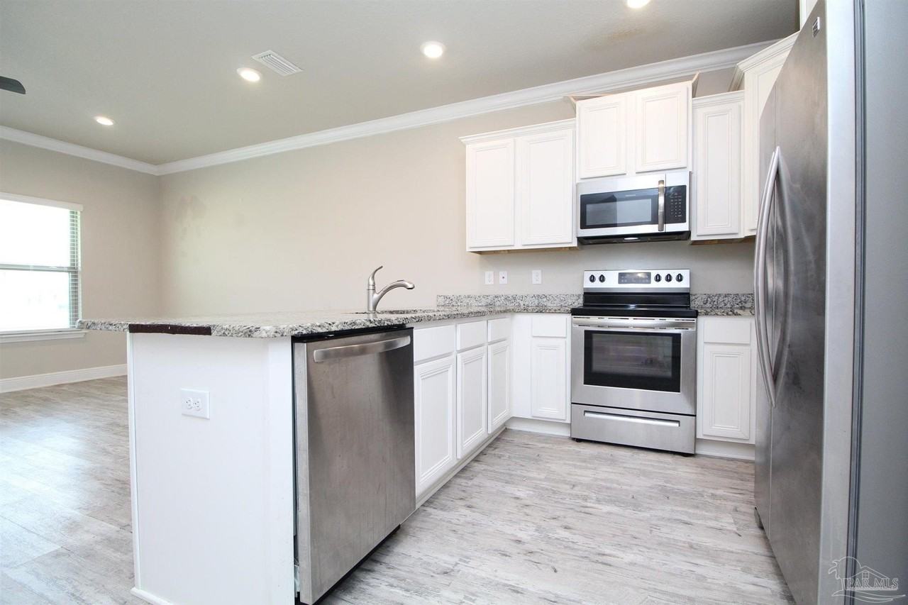 310 S F St - Photo 5 of 30