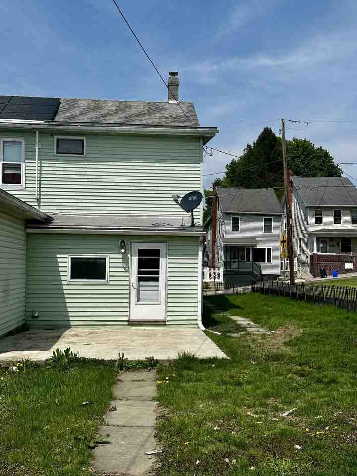 320 North Street - Photo 2 of 14