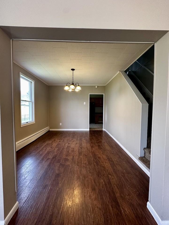 320 North Street - Photo 5 of 14