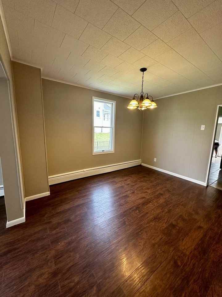 320 North Street - Photo 6 of 14