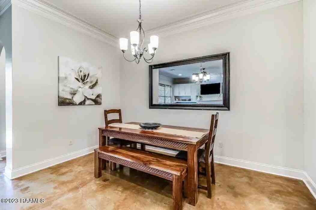 402 E Martial Ave - Photo 7 of 17