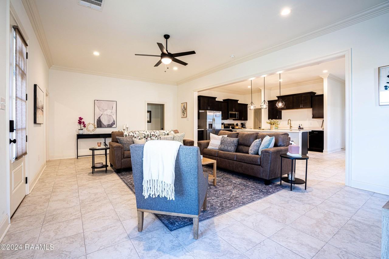 119 Ridley Ln - Photo 7 of 43