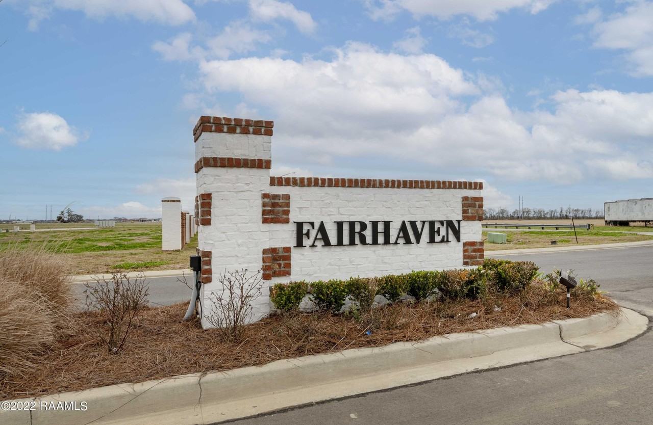 221 Finnegan Way - Photo 2 of 36