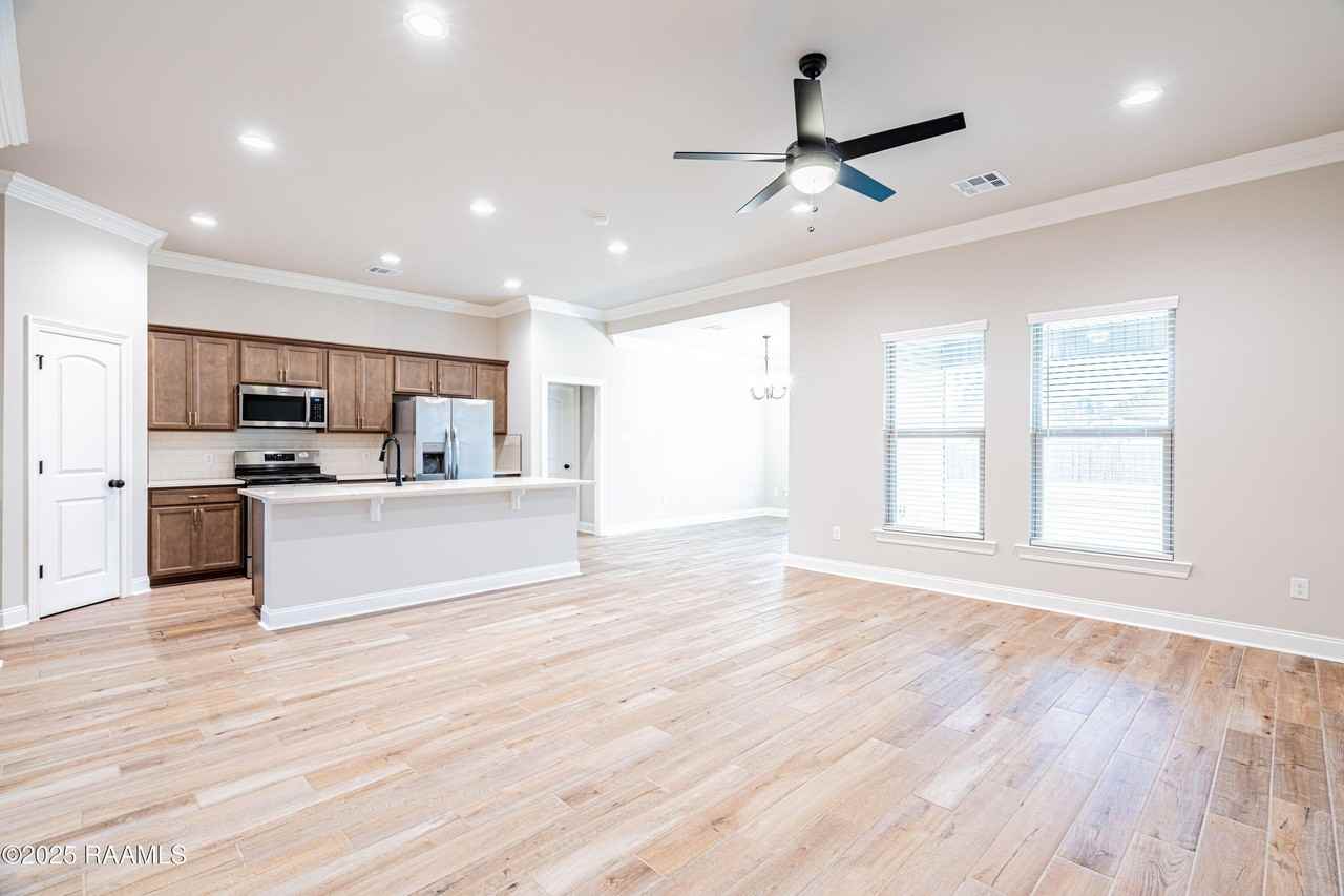 102 Jubilation St - Photo 3 of 32