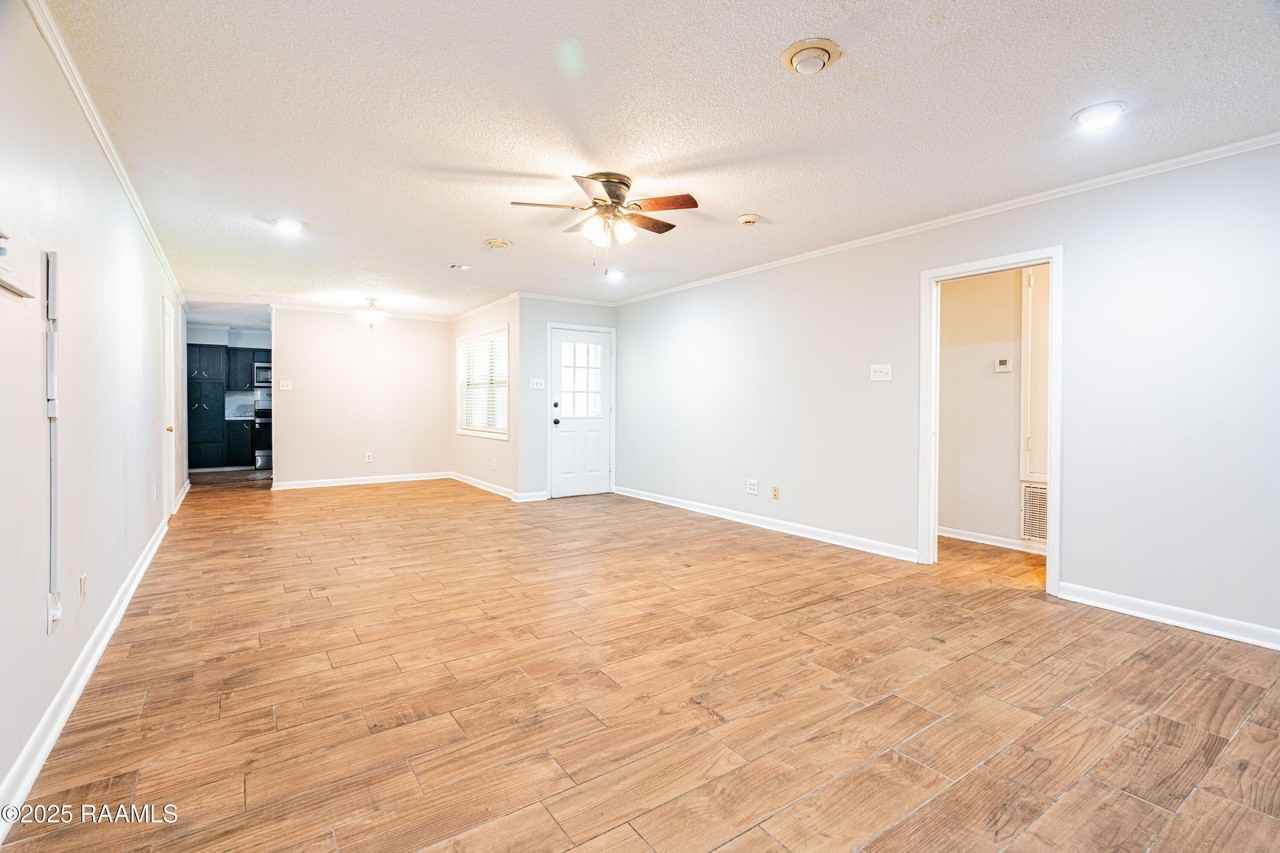 107 Sunny Lane - Photo 6 of 24