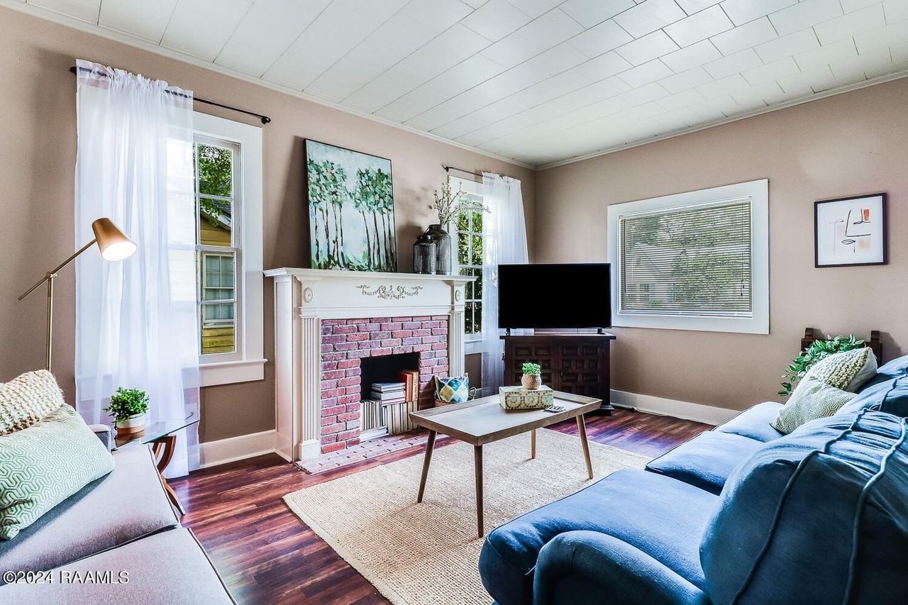 1011 W Congress St - Photo 2 of 14