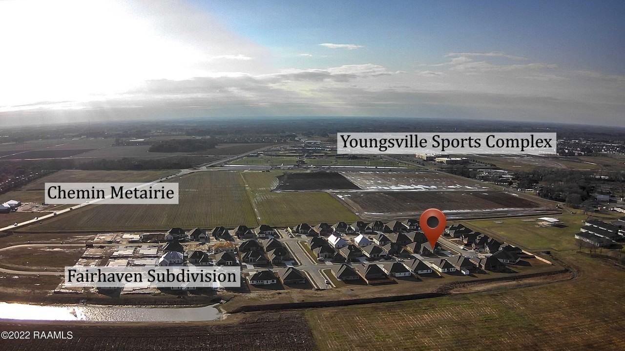 311 Finnegan Way - Photo 5 of 33