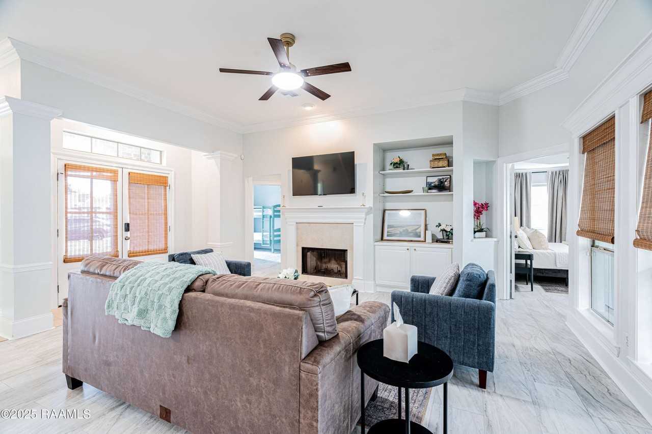 130 Windermere Cir - Photo 5 of 37