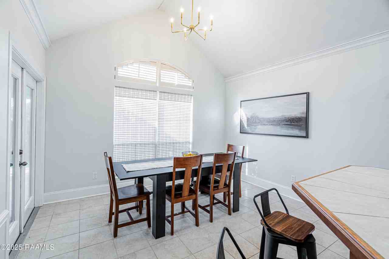 130 Windermere Cir - Photo 7 of 37