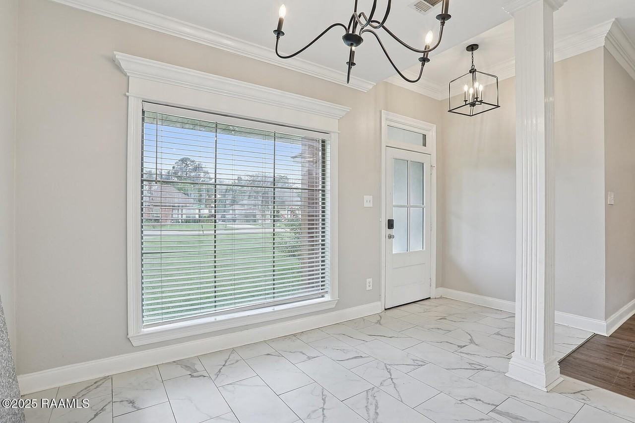 42172 Brandy Ave - Photo 3 of 19