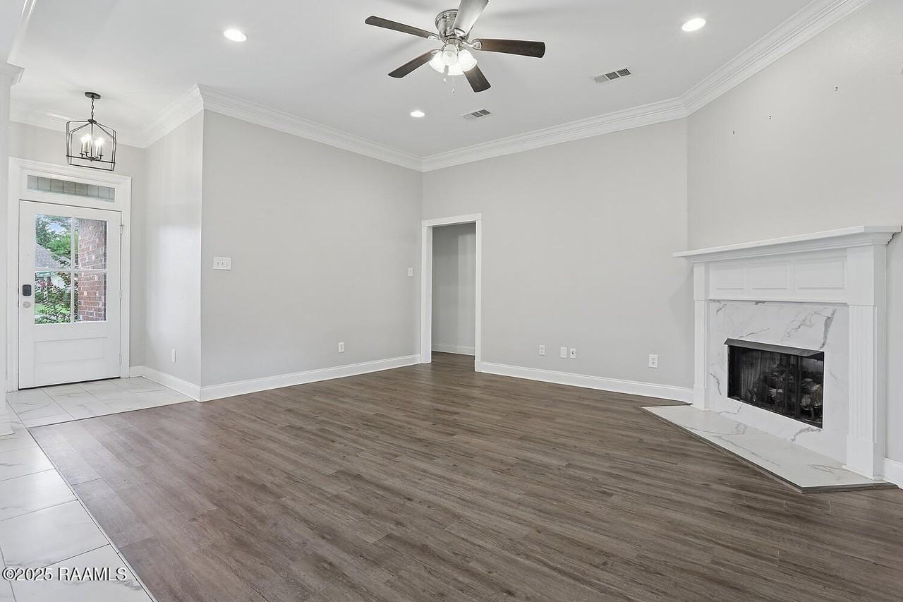 42172 Brandy Ave - Photo 4 of 19