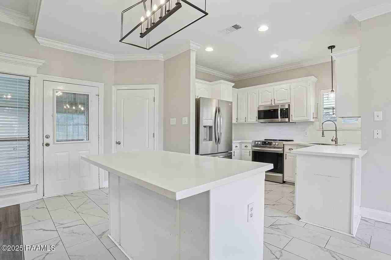 42172 Brandy Ave - Photo 7 of 19