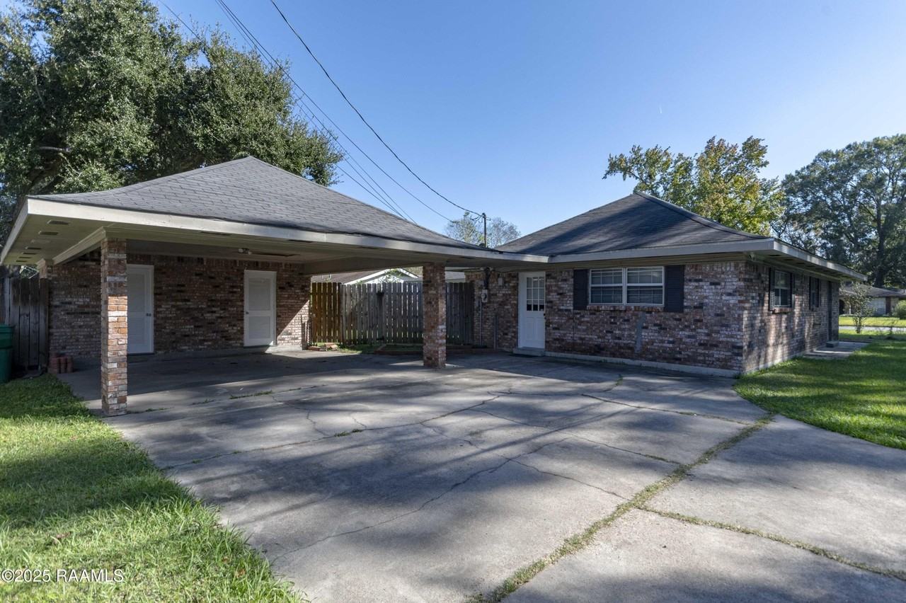 101 Wakefield Dr - Photo 4 of 28