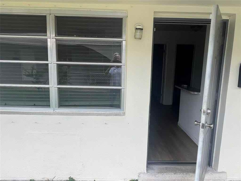 113 Se 12th Ave #2 - Photo 7 of 7