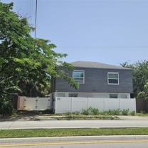 203 Northeast 13th Street #A - Photo 1 of 1